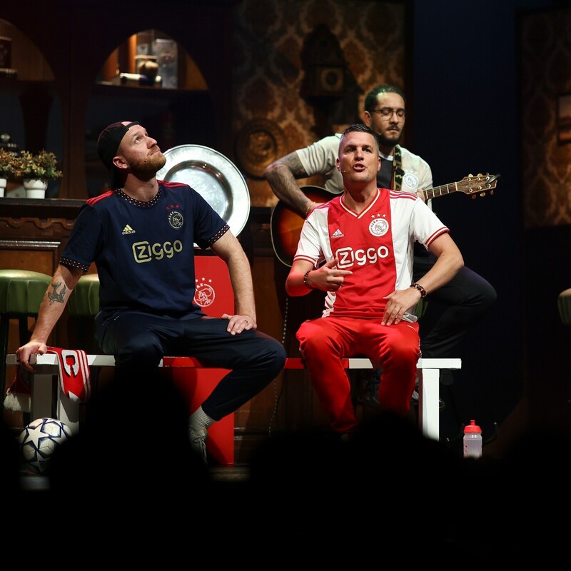 Heerlijk Ajaxcabaret bij Godenzonen